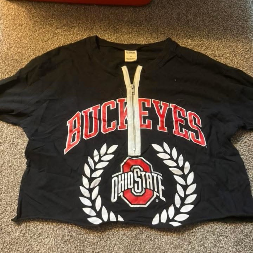 PINK Victoria's Secret Black Buckeyes Crop Top